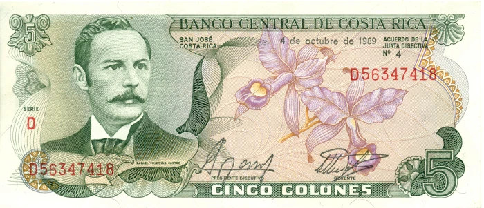 Geldschein aus Costa Rica mit dem Abbild eines Mannes auf der linken Seite
